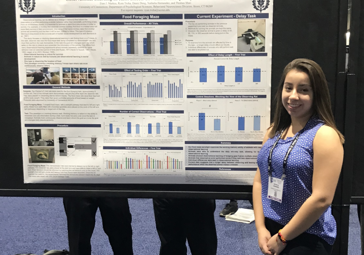 Nathalia Hernandez presenting her research at the Society for Neuroscience annual meeting.